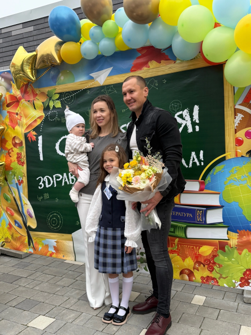 Цветы, улыбки, первый звонок: как в лицее №3 Менделеевска встретили 1 сентября