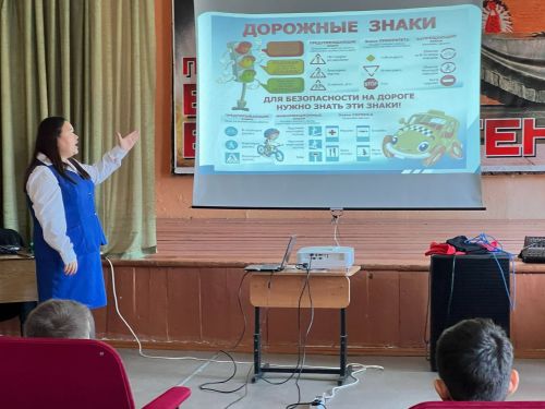 Школьники Менделеевска обсудили правила дорожного движения в «Единый день БДД»