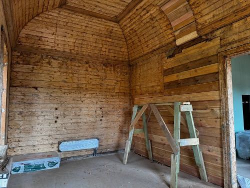 В Новом Кокшане продолжается реставрация исторического памятника