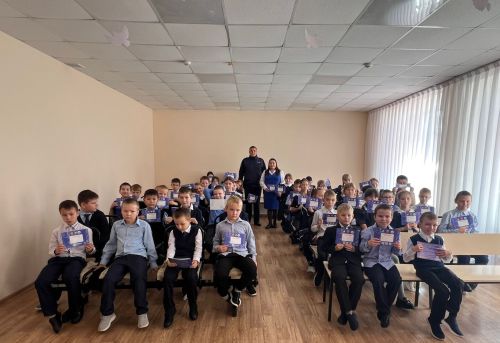 Менделеевские школьники с ОВЗ узнали правила безопасного поведения на дороге