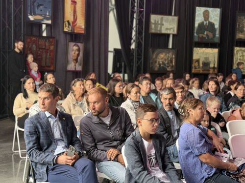 Второй день фестиваля «Пастернаковские чтения» в Менделеевске открыла пронзительная музыкально-поэтическая программа «Времена не выбирают»