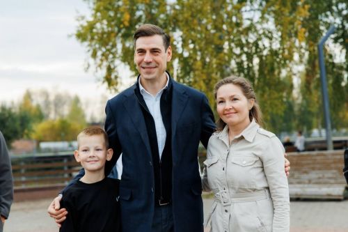 Дмитрий Дюжев посетил «Пастернаковские места» в Менделеевске.