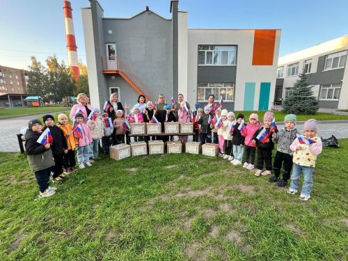Детский сад «Золотая рыбка» в Менделеевске организовал сбор гуманитарной помощи для детей с освобождённых территорий Украины