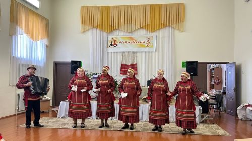 В Сетяково народными песнями и плясками открыли новый клубный творческий сезон