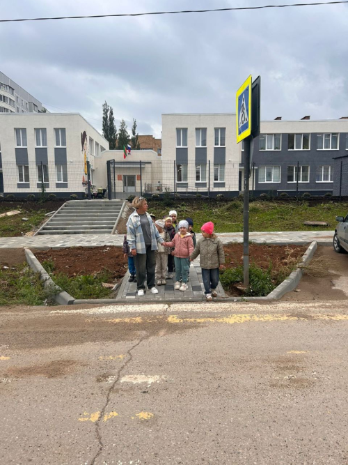 В детском саду №12 «Маленький гений» Менделеевска проведён день дорожной безопасности