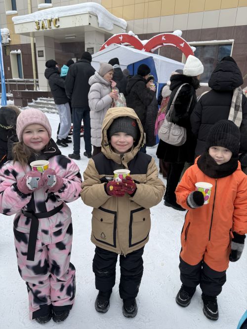 Рождественская ярмарка и праздничный концерт собрали менделеевцев у Дворца культуры