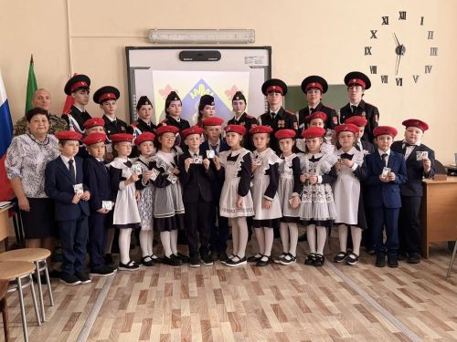 Учащиеся 2 «А» класса школы №4 Менделеевска вступили в Юнармию