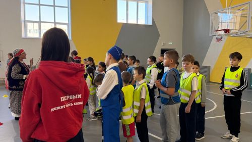 ЮИД и Первые гимназии «Мирас» провели урок ПДД для младших классов