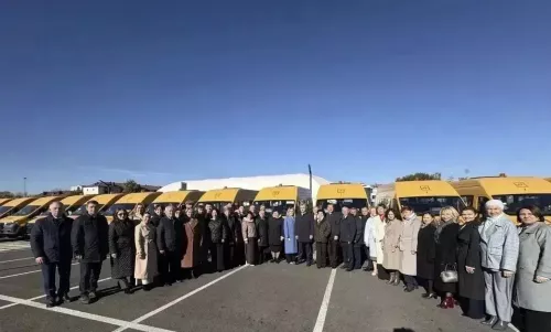 Менделеевский район получил два новых школьных автобуса