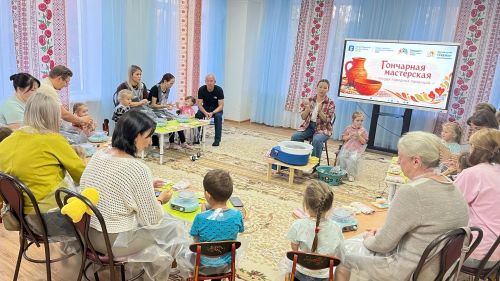 В детском саду «Сказка» Менделеевска открылась гончарная мастерская