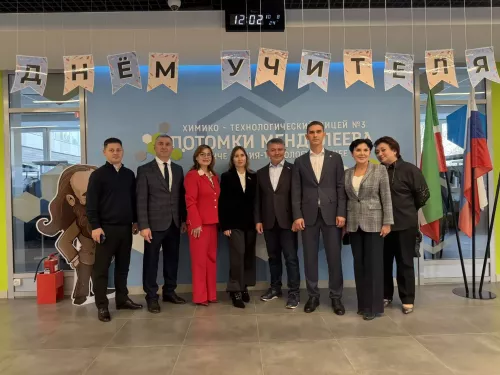 Светлана Захарова оценила работу учреждений Менделеевского района