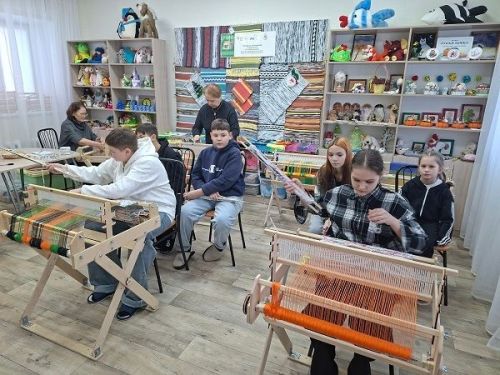 Турнир юных ткачей прошёл в социальном приюте «Камские зори» в Менделеевске