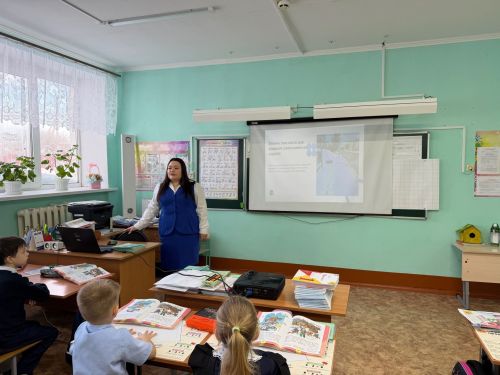 Зимние правила безопасности обсудили с менделеевскими школьниками перед каникулами