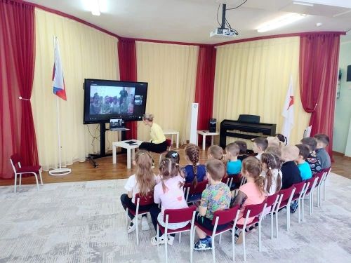 Дошколята из Менделеевска провели телемост с детьми Белгорода