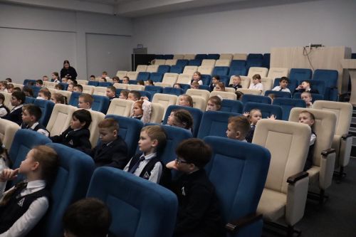 Ученикам лицея №3 Менделеевска напомнили об опасности катания на тюбингах вблизи дорог