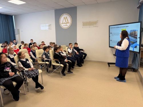 В Менделеевске ученикам начальных классов гимназии «Мирас» рассказали о безопасности на зимней дороге