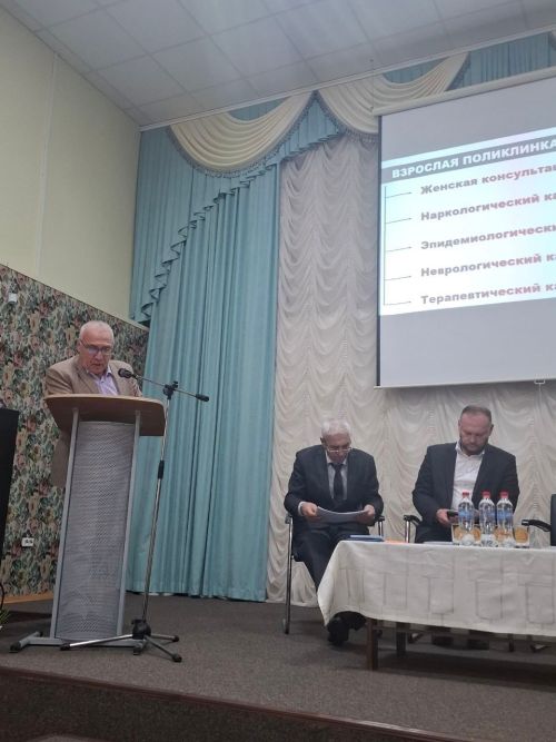 Представитель Менделеевской ЦРБ рассказал о вакансиях и грантах будущим медикам в Елабуге
