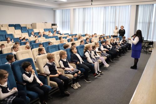 Ученикам лицея №3 Менделеевска напомнили об опасности катания на тюбингах вблизи дорог