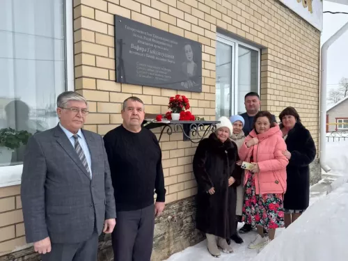 В Камаевском сельском доме культуры почтили память легендарной артистки Вафиры Гиззатуллиной
