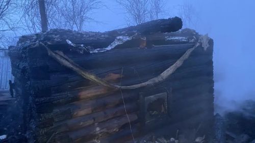 В Менделеевском районе горели баня, хозпостройки и сарай