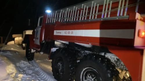 В Менделеевском районе горели баня, хозпостройки и сарай