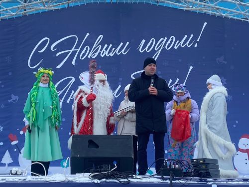 Поздравления, награждения, сжигание чучела: в Менделеевске завершается масленичная неделя