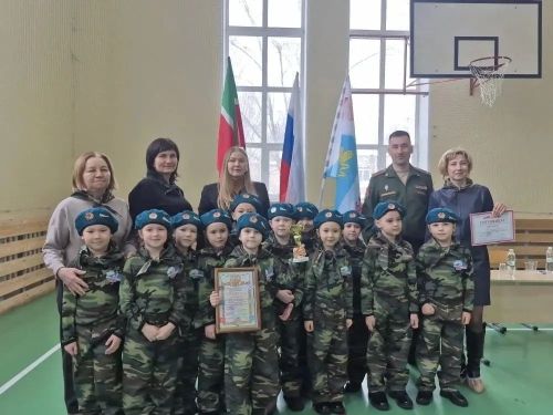Смотр строя и песни для дошколят в Менделеевске выявил лучшие отряды