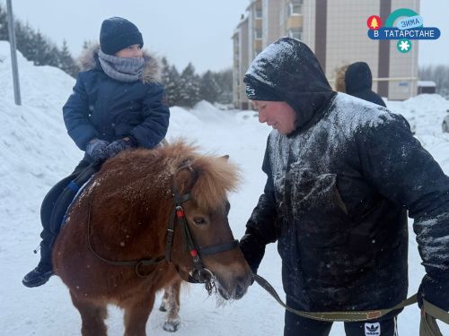 Третий семейный гастрофестиваль проведён в Менделеевске: сказочный сквер, национальная кухня и флешмоб дружбы