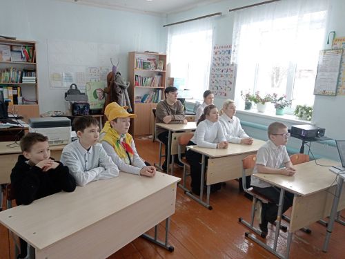 В Брюшлинской школе прошла викторина «Что? Где? ПДД!»