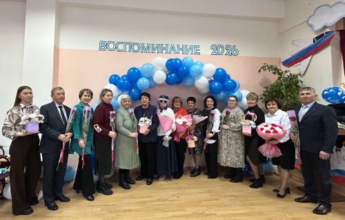 В школе №2 Менделеевска выпускники отправились в «Авиаполёт в детство»
