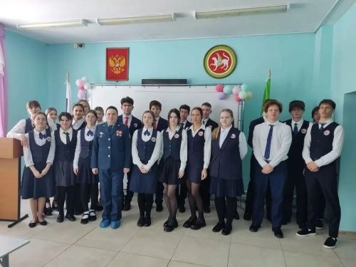 Старшеклассникам Менделеевска рассказали о службе в уголовно-исполнительной системе