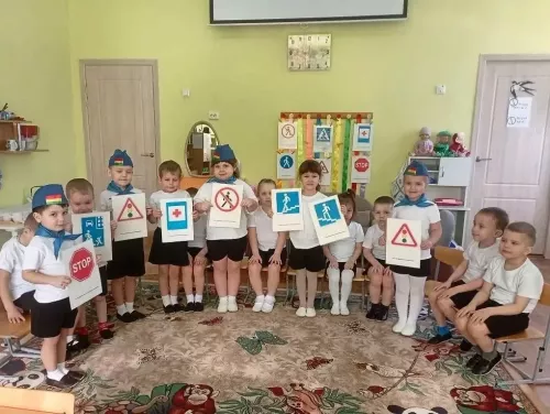 В детском саду №10 «Рябинушка» Менделеевска продолжать изучать правила БДД