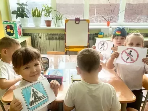 В детском саду №10 «Рябинушка» Менделеевска продолжать изучать правила БДД