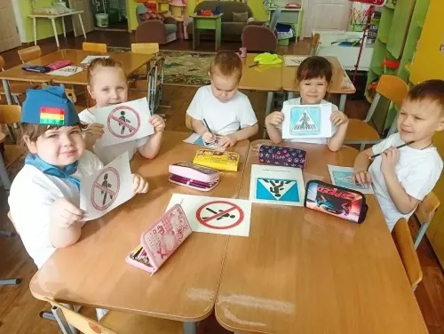 В детском саду №10 «Рябинушка» Менделеевска продолжать изучать правила БДД