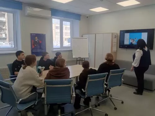 Воспитанники социального приюта «Камские зори» из Менделеевска побывали с экскурсией в центре занятости населения