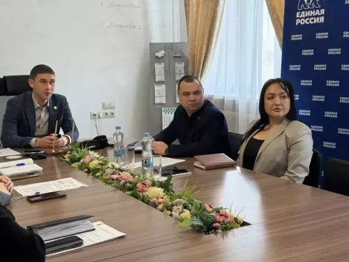 Глава Менделеевского района Роберт Искандаров встретился с предпринимателями по вопросам защиты их прав