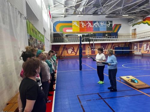 Участницы группы «ЗОЖ 50+» из Менделеевска сразились в играх народов мира