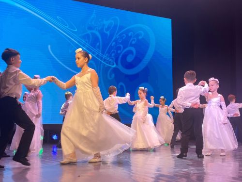 В Менделеевске состоялся концерт ансамбля «Кристалл»