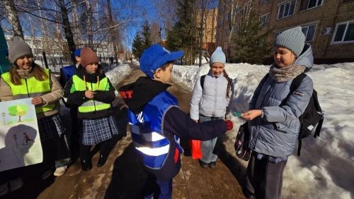 В Менделеевске провели акцию «Стань заметней на дороге»