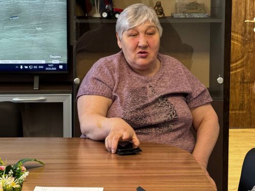 Гаражное общество, долги соседа и питание для ребёнка: о чём говорили на приёме у главы Менделеевского района