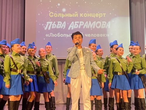 Первый сольный концерт в 12 лет: как Лев Абрамов из Менделеевска покорил публику