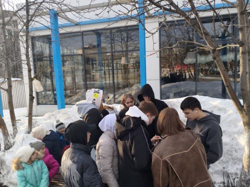В Менделеевске специалисты по работе с молодёжью провели квест по ПДД для детей из соцприюта