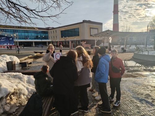В Менделеевске специалисты по работе с молодёжью провели квест по ПДД для детей из соцприюта
