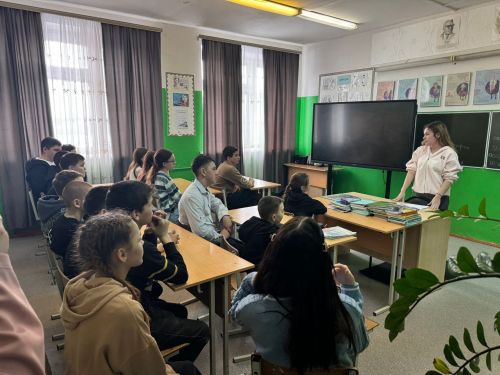 Специалисты «Яшьлека» провели урок безопасности на льду для псеевских школьников