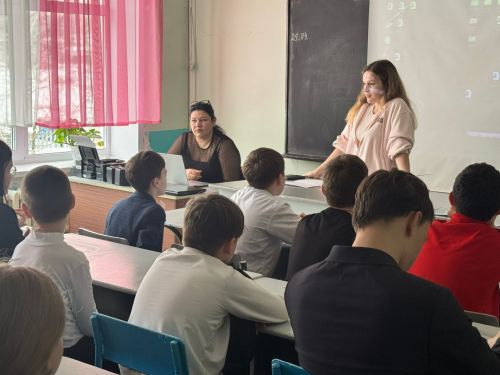 Молодёжный центр «Яшьлек» провёл урок безопасности на льду в Тихоновской школе