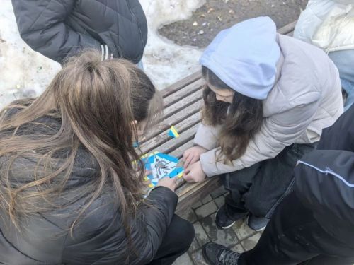 В Менделеевске специалисты по работе с молодёжью провели квест по ПДД для детей из соцприюта
