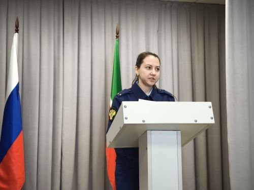 Дропперы, вейпы и уголовная ответственность: помощник прокурора провела профилактическую лекцию в гимназии «Мирас»