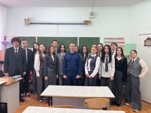 Старший помощник прокурора провёл беседу с менделеевскими старшеклассниками об ответственности за мошенничество