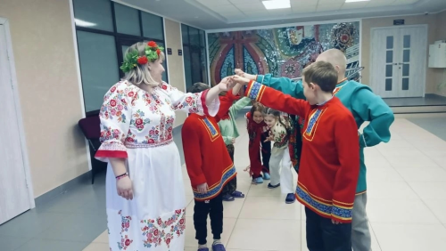 В Тат.Челнинском СДК организовали игровую программу «Русские забавы»