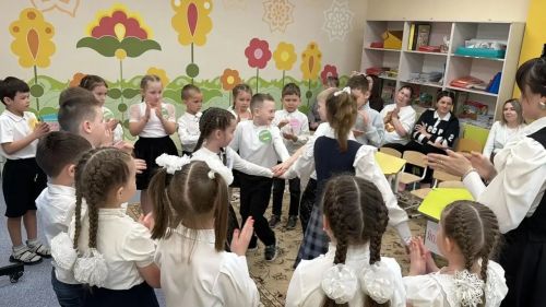 В детском саду «Маленький гений» Менделеевска проведён брейн-ринг «Мин татарча сөйләшәм»